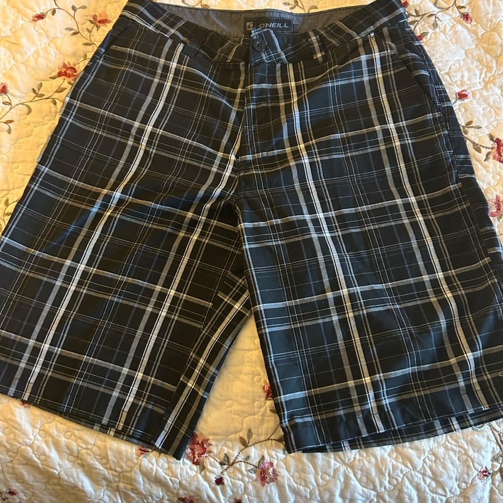 O'Neill  NEW Men's Navy and White Plaid Shorts